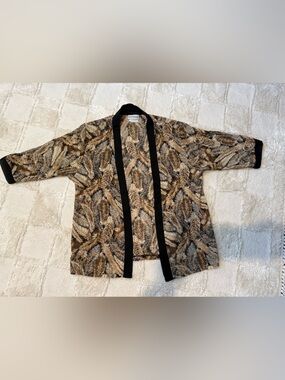 Bon Worth Tan & Black feather-Print Open Front Kimono XSP